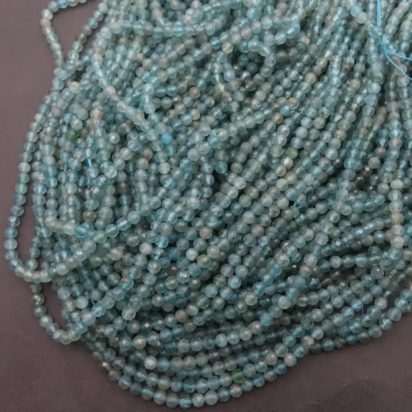 Apatyt Fasetowany kulka 4,5 mm (sznur)