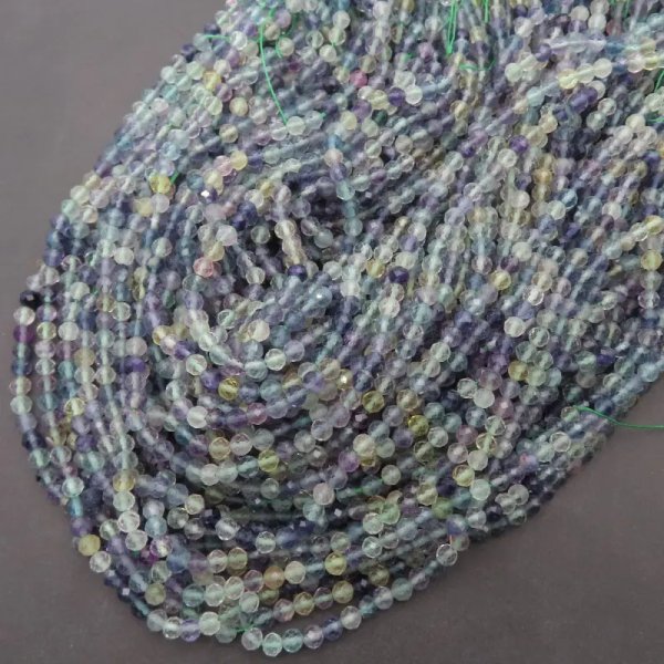 Fluoryt Fasetowany kulki 4,5mm (sznur)