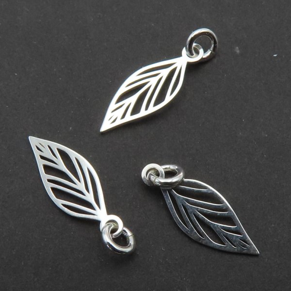 Srebro Ag  - zawieszka liść 14x3,5mm