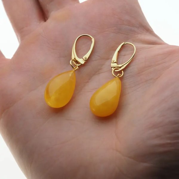 Bursztyn mleczny i srebro - kolczyki łzy