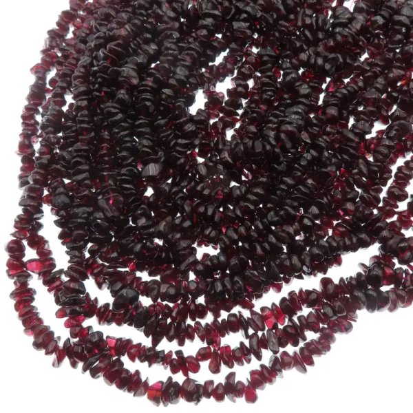 Granat polerowana sieczka płaska 6-8mm (sznur)