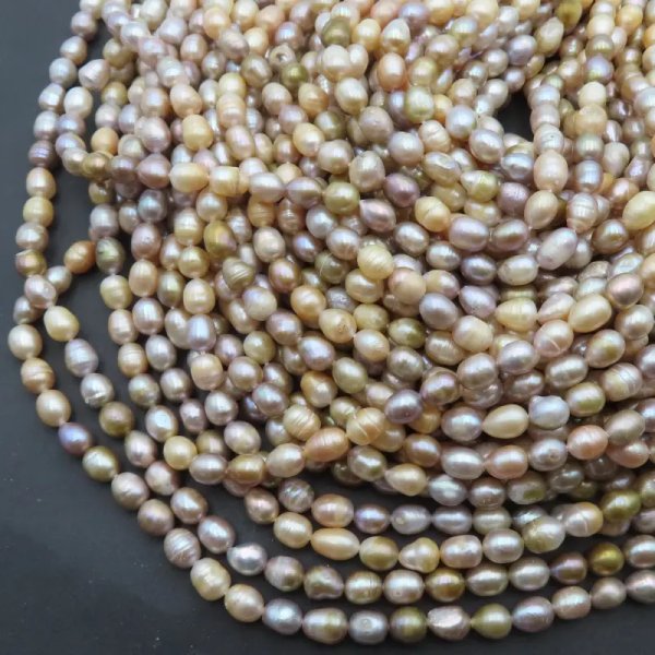 Perły Naturalne Hodowane różowo-fioletowe 6-7 mm nr 170/1(sznur)