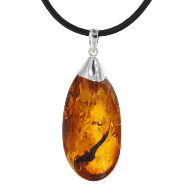 Koniakowy bursztyn z łuskami i srebro - naszyjnik na rzemieniu