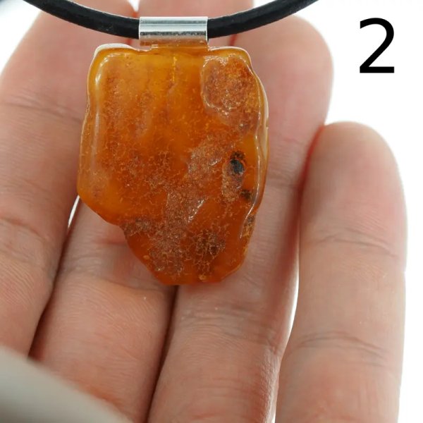 Surowy Naturalny Bursztyn i srebro - naszyjnik na rzemieniu (różne kamienie do wyboru)