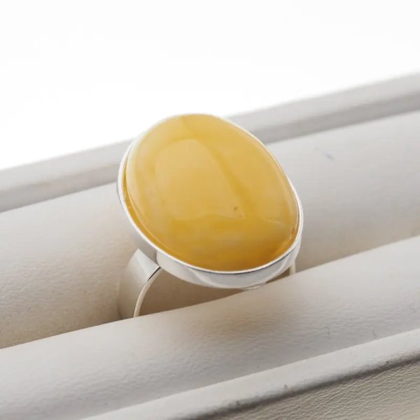 Mleczny Bursztyn i srebro - pierścionek owal z regulacją (różne kamienie)