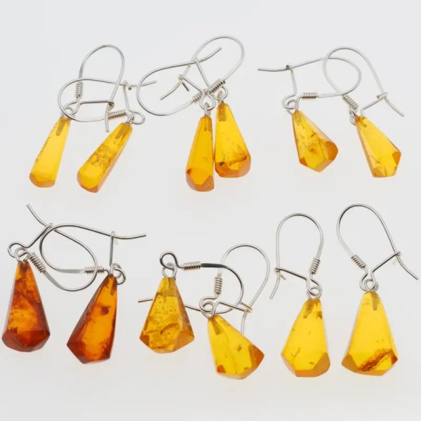 Bursztyn transparentny i srebro - kolczyki stożki
