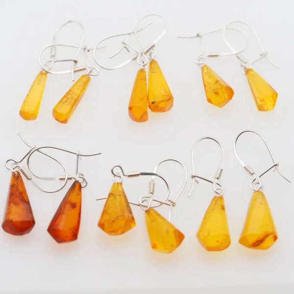 Bursztyn transparentny i srebro - kolczyki stożki