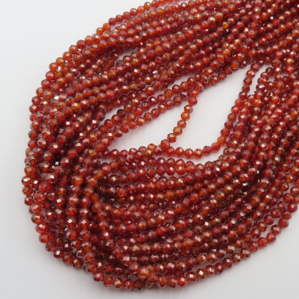 Cyrkon syntetyczny brązowy - fasetowane kulki 3 mm (sznur)