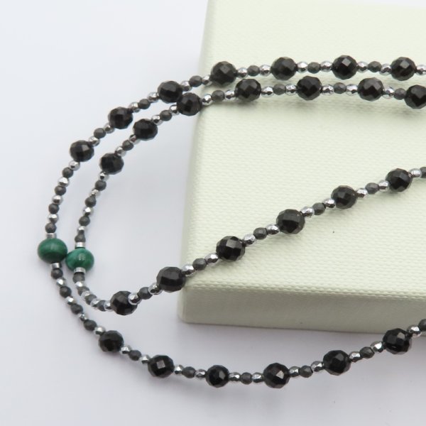 Turmalin, Malachit, Hematyt i srebro - naszyjnik różaniec