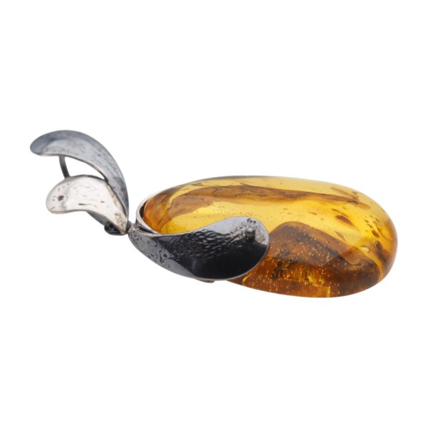 Bursztyn z inkluzją roślinną i młotkowane srebro oksydowane - naszyjnik na rzemieniu