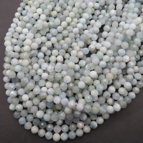 Akwamaryn fasetowany - kulki 6 mm (sznur)