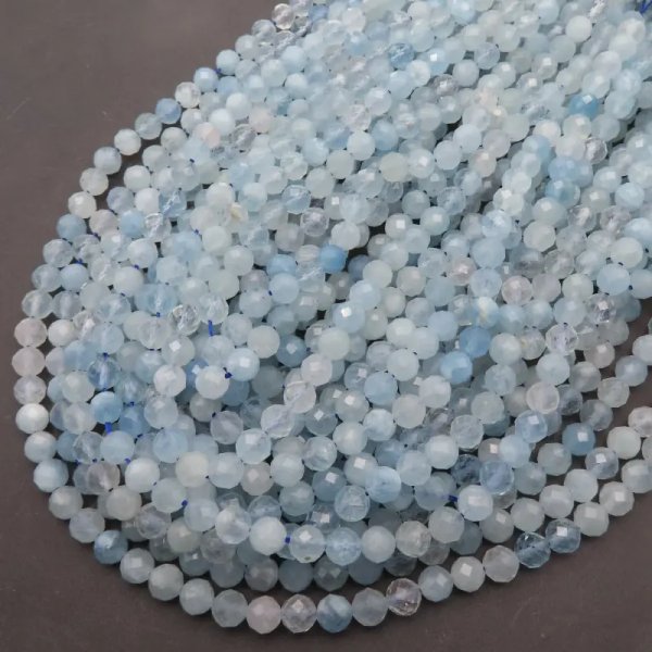 Akwamaryn fasetowany - kulki 6 mm (sznur)