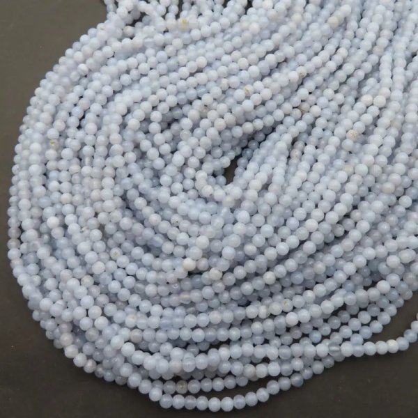 Chalcedon - kulki 3,7 mm (sznur)