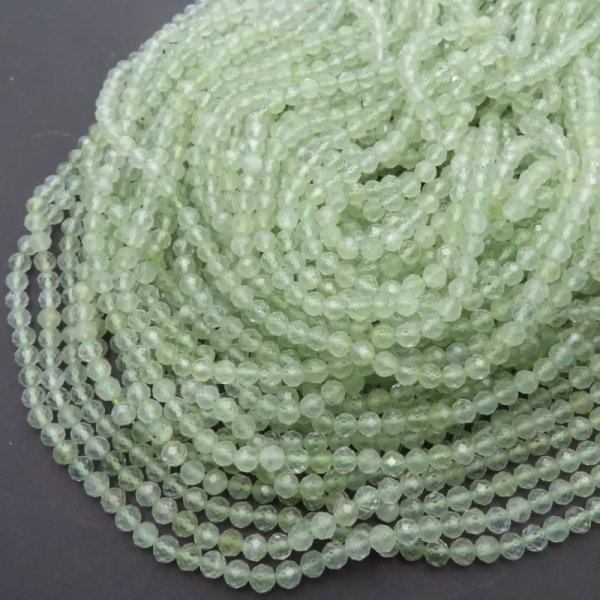 Prehnit fasetowane kulki 4