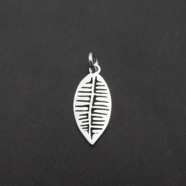Srebro Ag  - zawieszka liść 15x6,6mm
