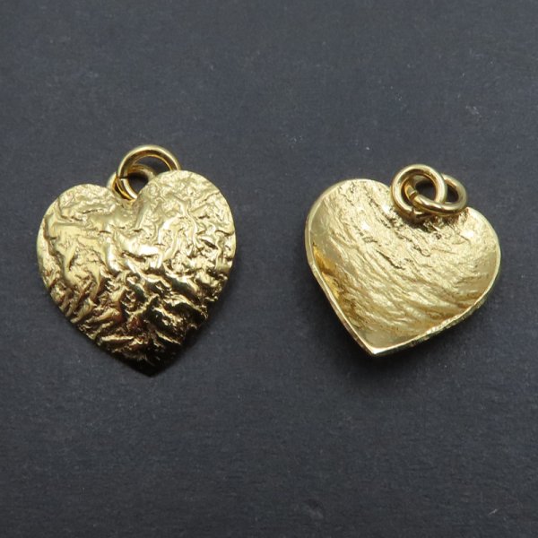 Srebro młotkowane Ag złocone - zawieszka serce  13 mm
