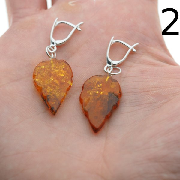 Bursztyn koniakowy, rzeźbiony i srebro - kolczyki listki (różne pary do wyboru)