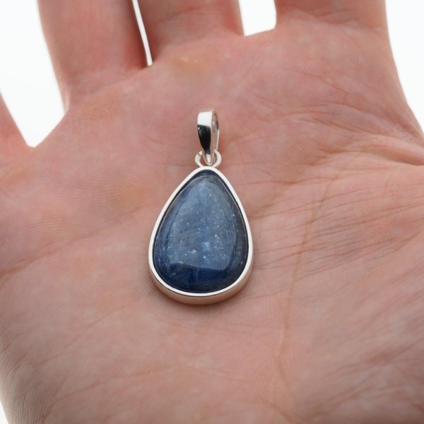 Kyanit w srebrze - zawieszka łza