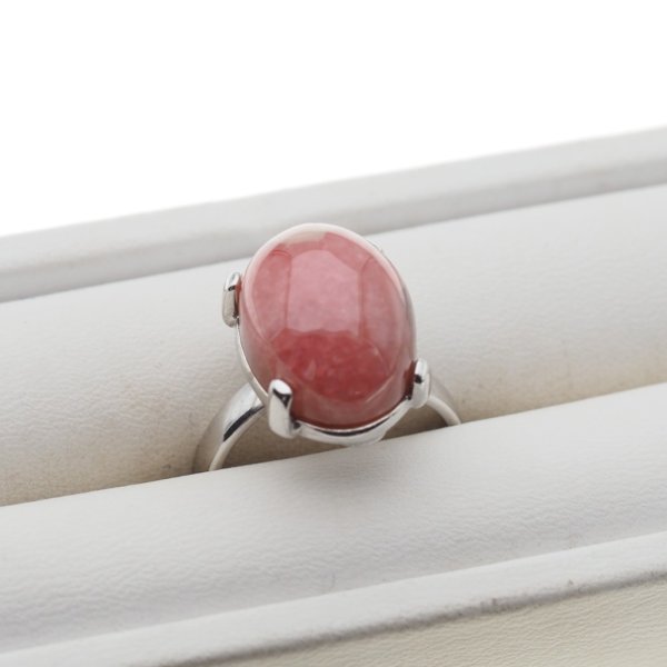 Rodochrozyt w srebrze rodowanym - pierścionek (Rozmiar Jubilerski 13)