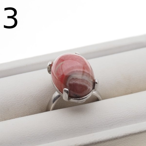 Rodochrozyt w srebrze rodowanym - pierścionek (Rozmiar Jubilerski 13)