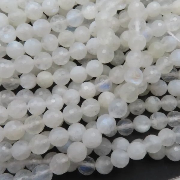Kamień Księżycowy kulka fasetowana 6-6,5 mm (sznur) wysoka jakość