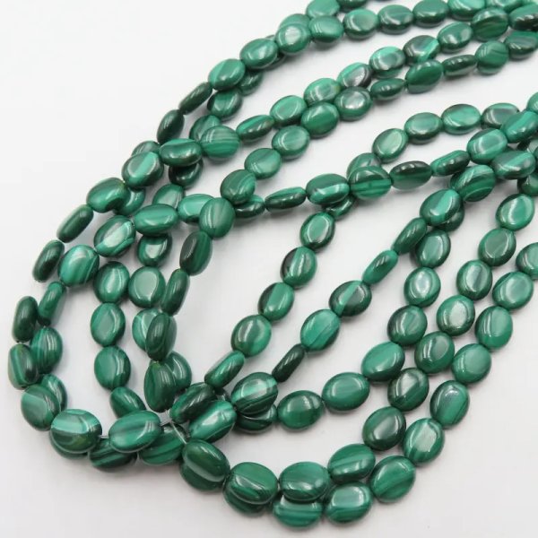 Malachit owal 8x10mm (sznur)