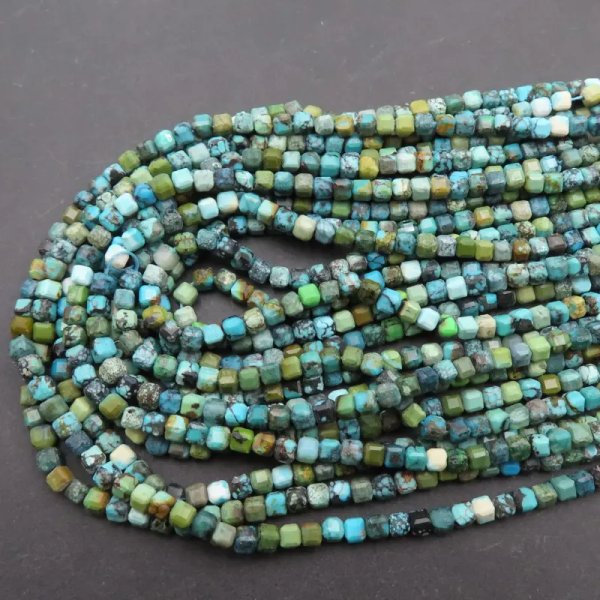 Turkus fasetowana kostka 3 mm (sznur)