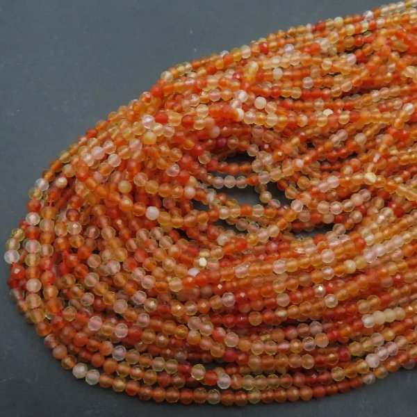 Karneol fasetowany - kulki 3,2 mm (sznur)