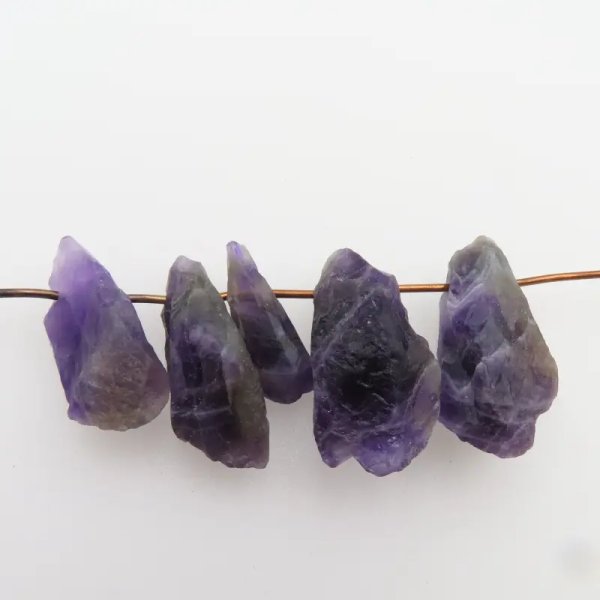 Ametyst surowy bryłki - nieregularne (sztuka)