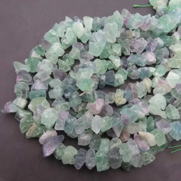 Floryt surowy bryłki - nieregularne (sznur)