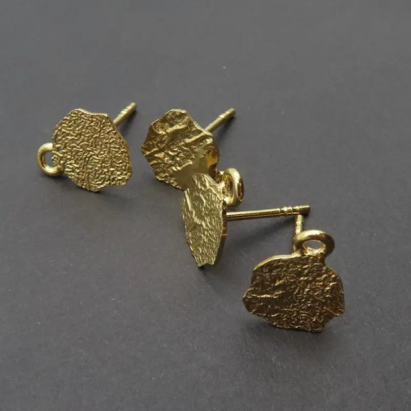 Srebro Ag Złocone - sztyfty młotkowane nieregularne (para) + baranki silikonowe złocone