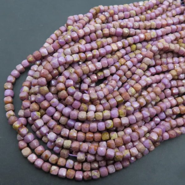 Fosfosyderyt fasetowana kostka 4 mm (sznur)