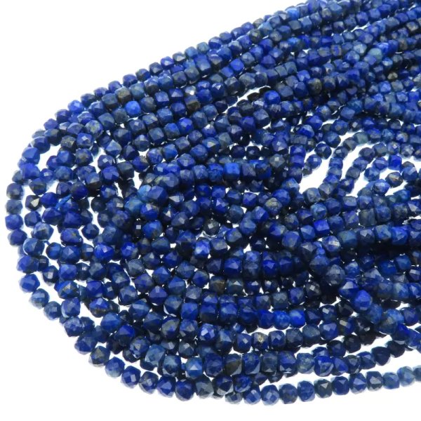 Lapis lazuli kostka fasetowana 4 mm – sznur ok. 38 cm