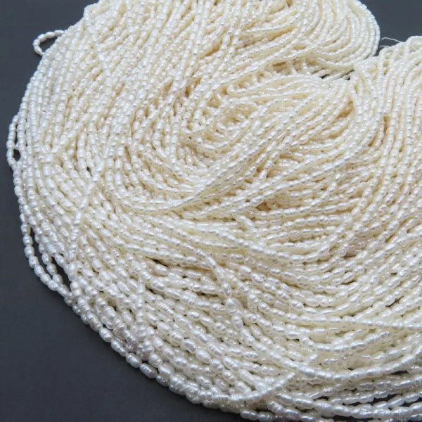 Perły Naturalne Hodowane białe ryż 2,5-3 mm nr 230 (sznur)