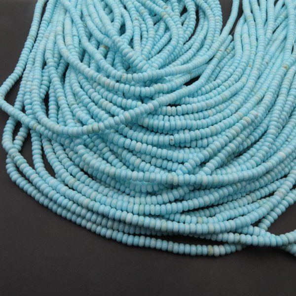 Turkus (howlit) błękitny polerowane oponki 4x2 mm (sznur)