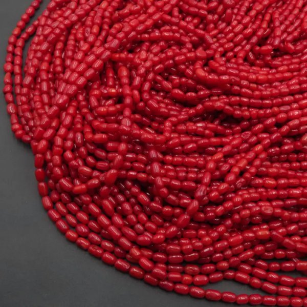 Koral czerwony nieregularne 4 mm (sznur)