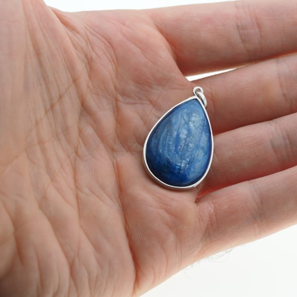 Kyanit w srebrze - zawieszka łza