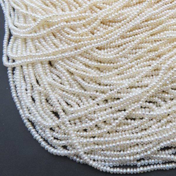 Perły Naturalne Hodowane białe 2,8-3 mm nr 264(sznur)