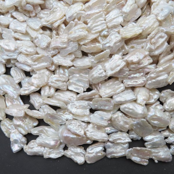 Perły Naturalne Hodowane białe prostokąty 14-30 mm nr 287(sznur)