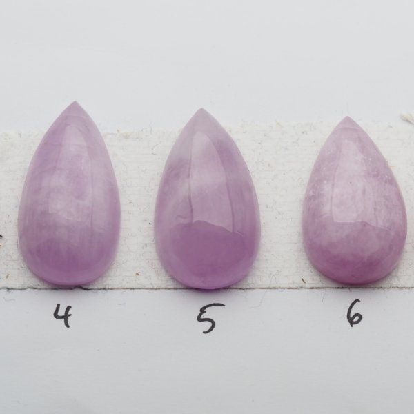 Kunzyt 23-27x14-17 mm owal (różne kamienie do wyboru)