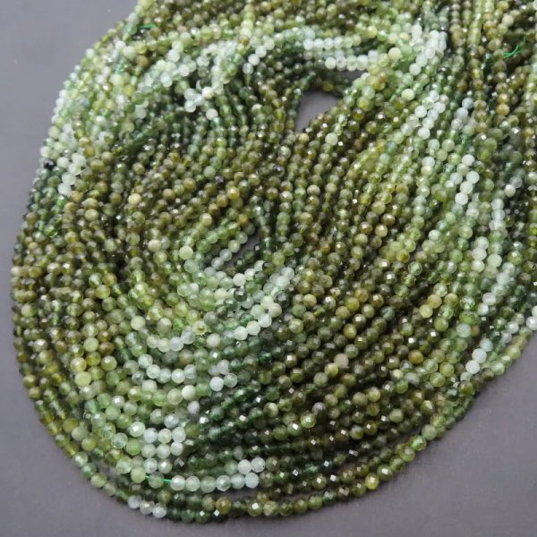 Turmalin zielony fasetowana kulka 3,6 mm (sznur)