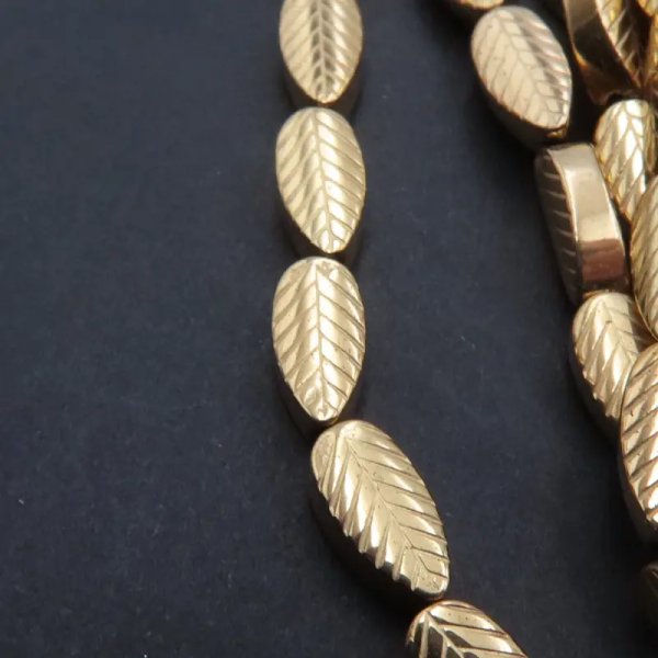 Hematyt złocony AU liść 4x8 mm (sznur)
