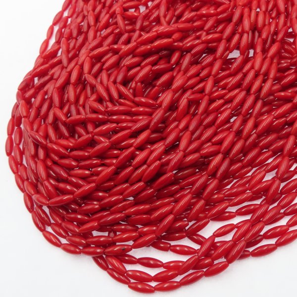 Koral czerwony ryż 8×3 mm – sznur ok. 38 cm