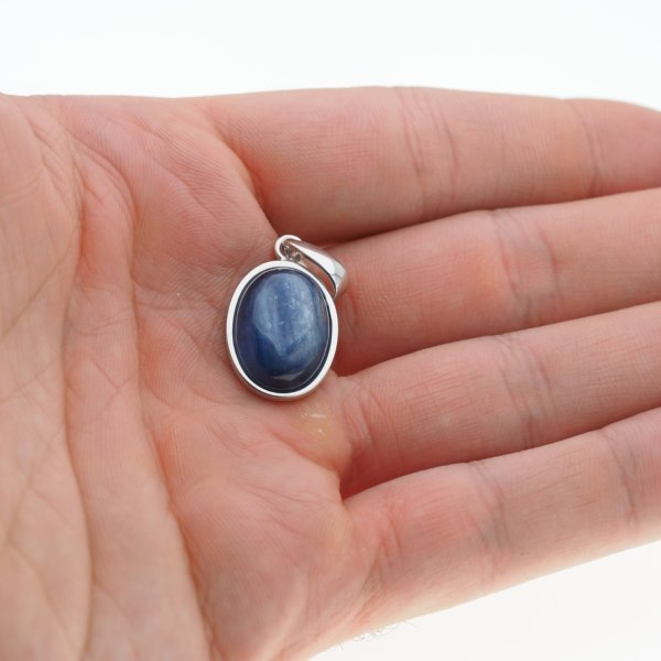 Kyanit i srebro rodowane - zawieszka