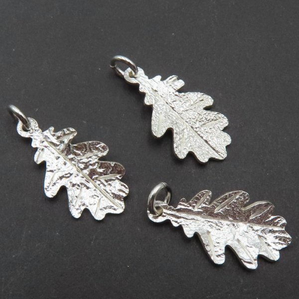 Srebro młotkowane  Ag - zawieszka liść 17,5x9,8 mm