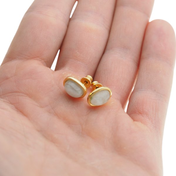 Kamień Księżycowy i srebro złocone - kolczyki sztyfty - owale (para)