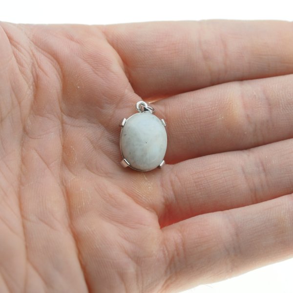 Kamień Księżycowy i srebro rodowane - wisiorek owal