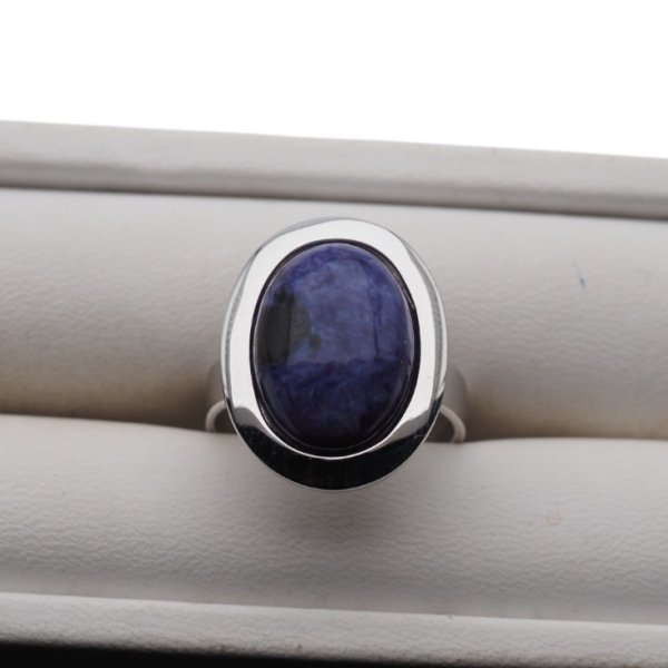 Czaroit i srebro rodowane - pierścionek owal (rozmiar jubilerski 16) +/- 2 rozmiary regulacji