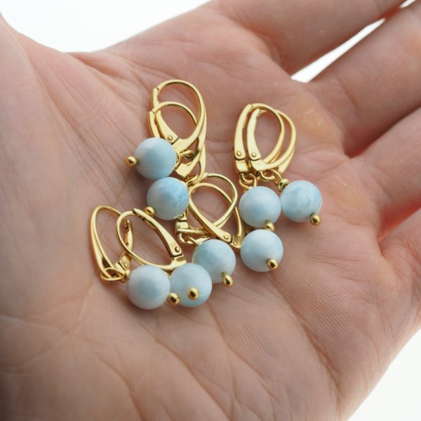 Larimar w srebrze złoconym - kolczyki kulki