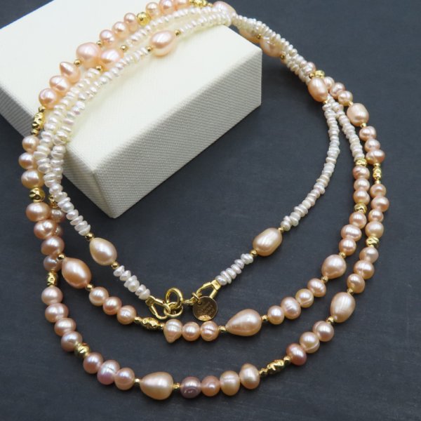 Perły Naturalne, hematyt i srebro złocone - długi naszyjnik 